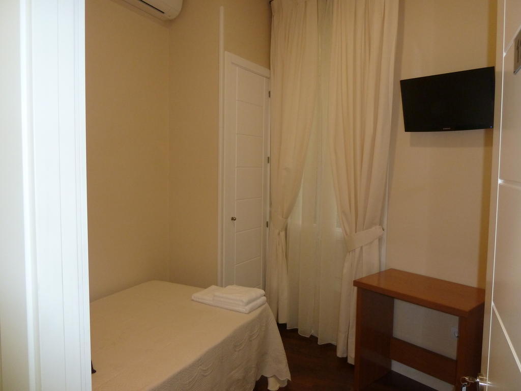 Hostal Mayor Мадрид Номер фото